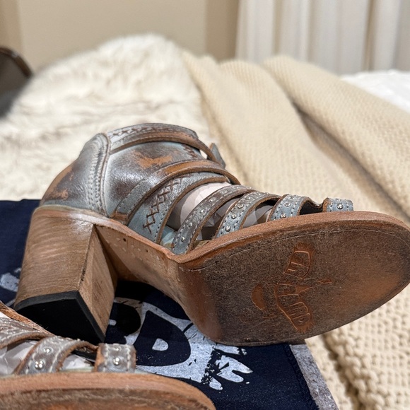 Freebird by Steven Distressed Connor Sandal Heels in ICE - Picture 9 of 14